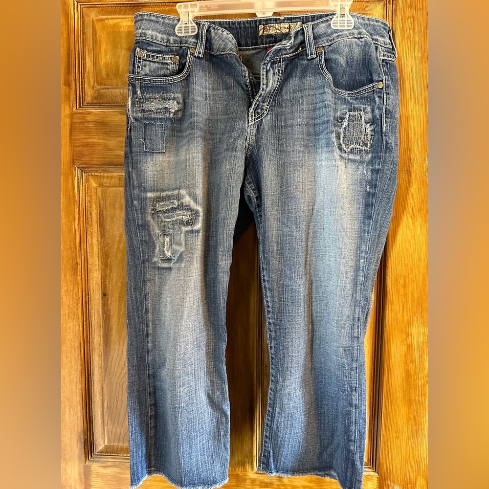 Buckle capris Culture style size 34